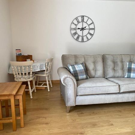 The Den Villa Stuartfield ภายนอก รูปภาพ
