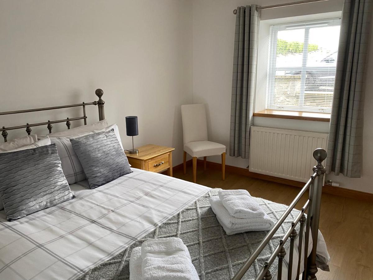 The Den Villa Stuartfield ภายนอก รูปภาพ